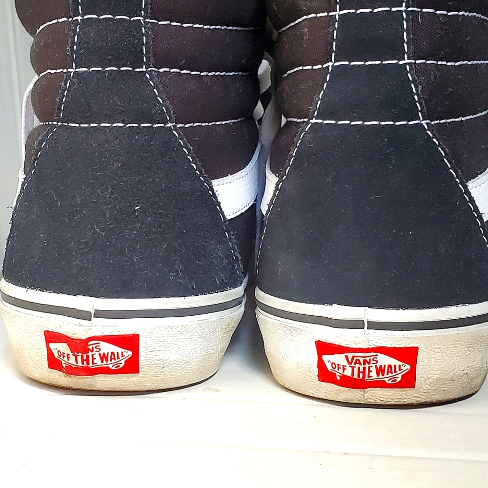 Vans - Picture 8 of 12